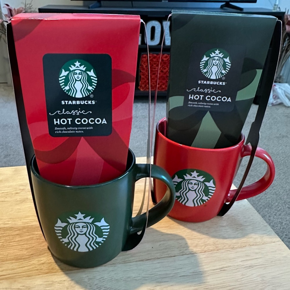 Starbucks Red and Green Mug Set with Cocoa Packs